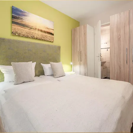 Seeblick Unterdeck 公寓